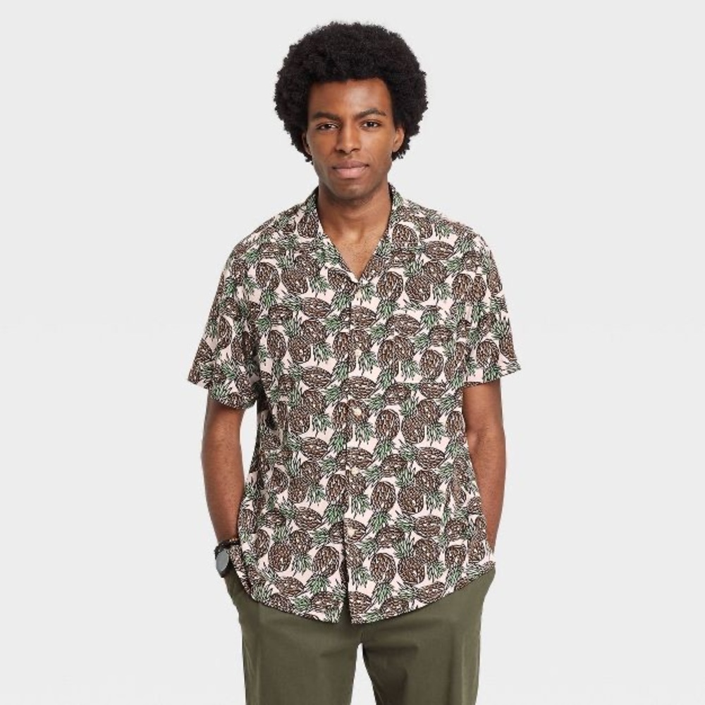 Pineapples tshrit for Big Men Size 4XL brand from Target